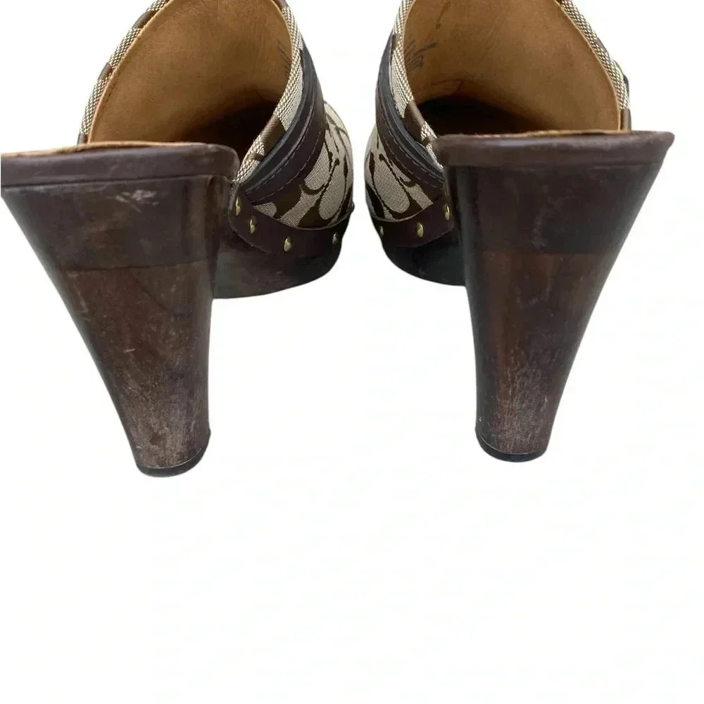 Coach Vintage healed clogs SZ 7 B